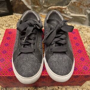 Tory Burch Sneakers